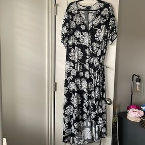 Who What Wear Plus Floral Midi Wrap Dress